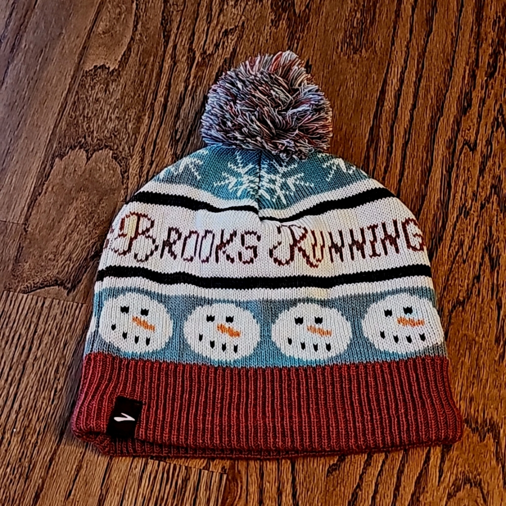 Brooks Running snowman hat,adult size.Never worn.